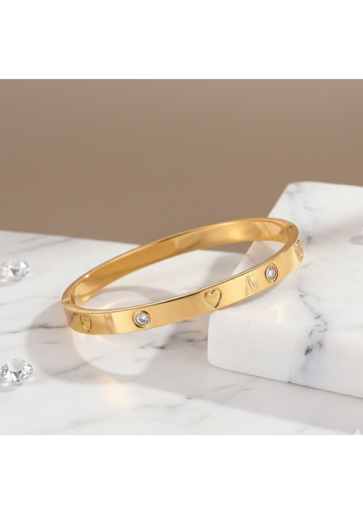 Stainless Steel Contemporary Gold Plated Love AD Anti-Tarnish Bracelet For Women