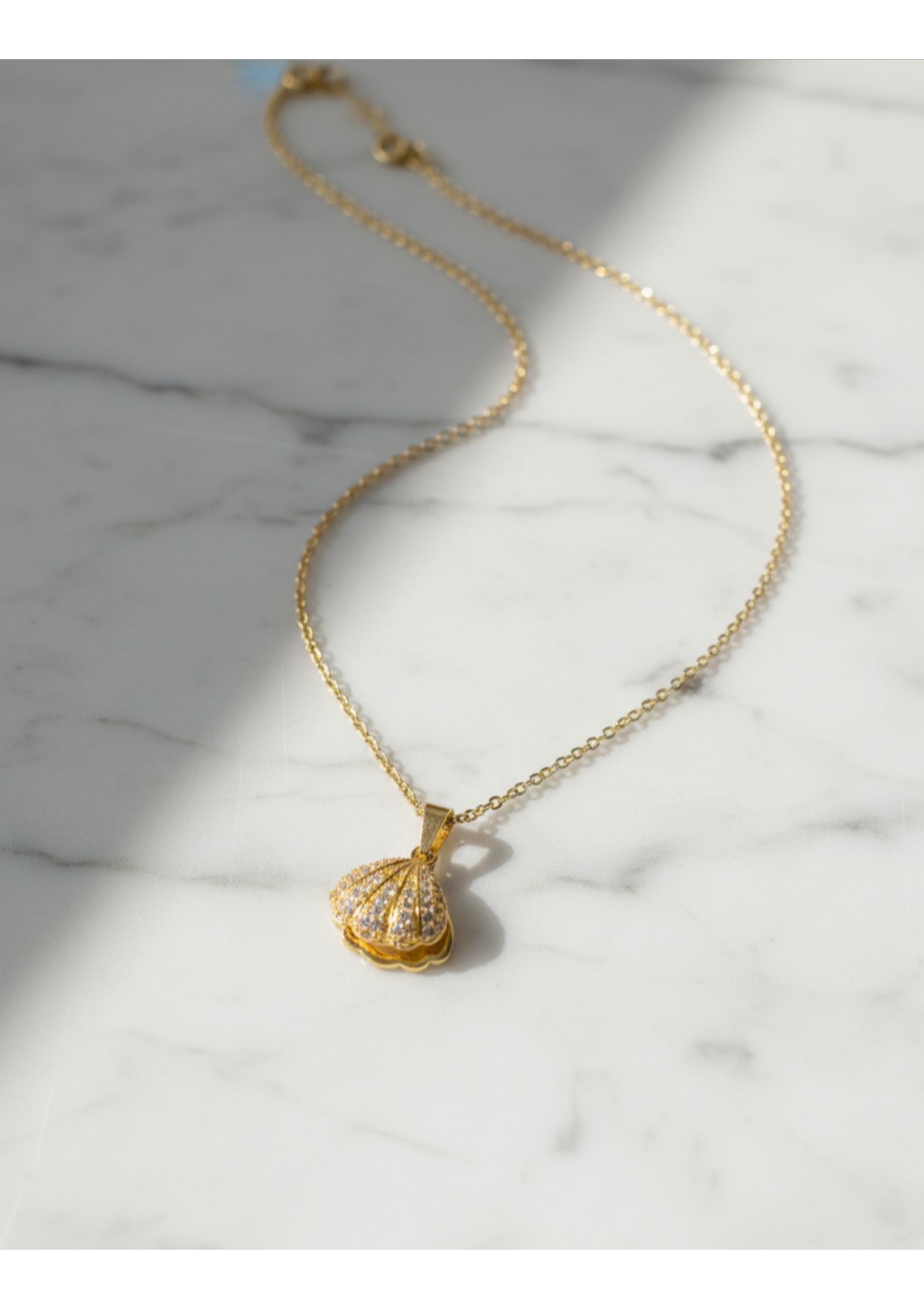 Gold-Plated Anti-Tarnish Stainless Steel Seashell Pendant Necklace. - Image 3