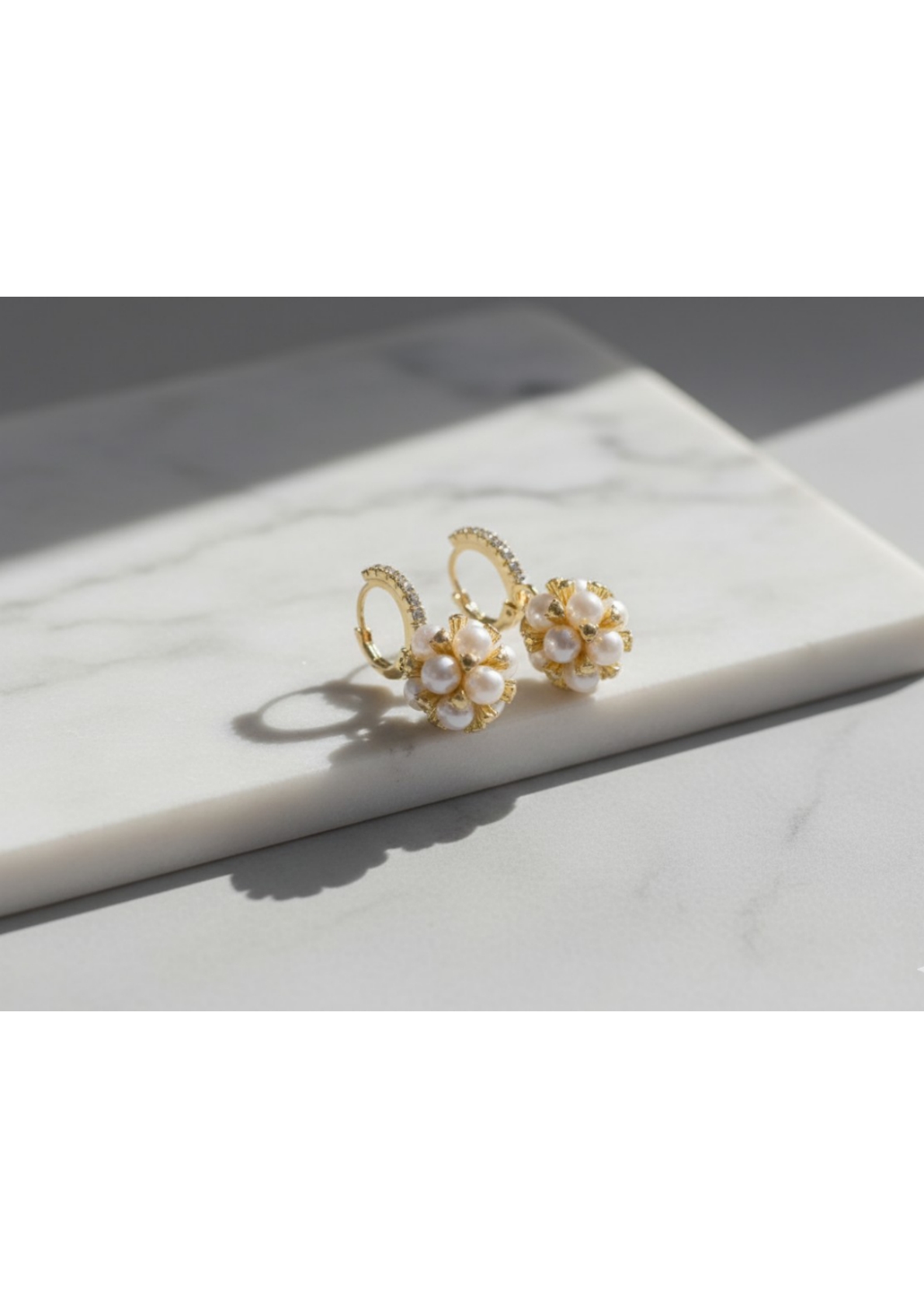 Gold-finished pearl cluster earrings - Image 2