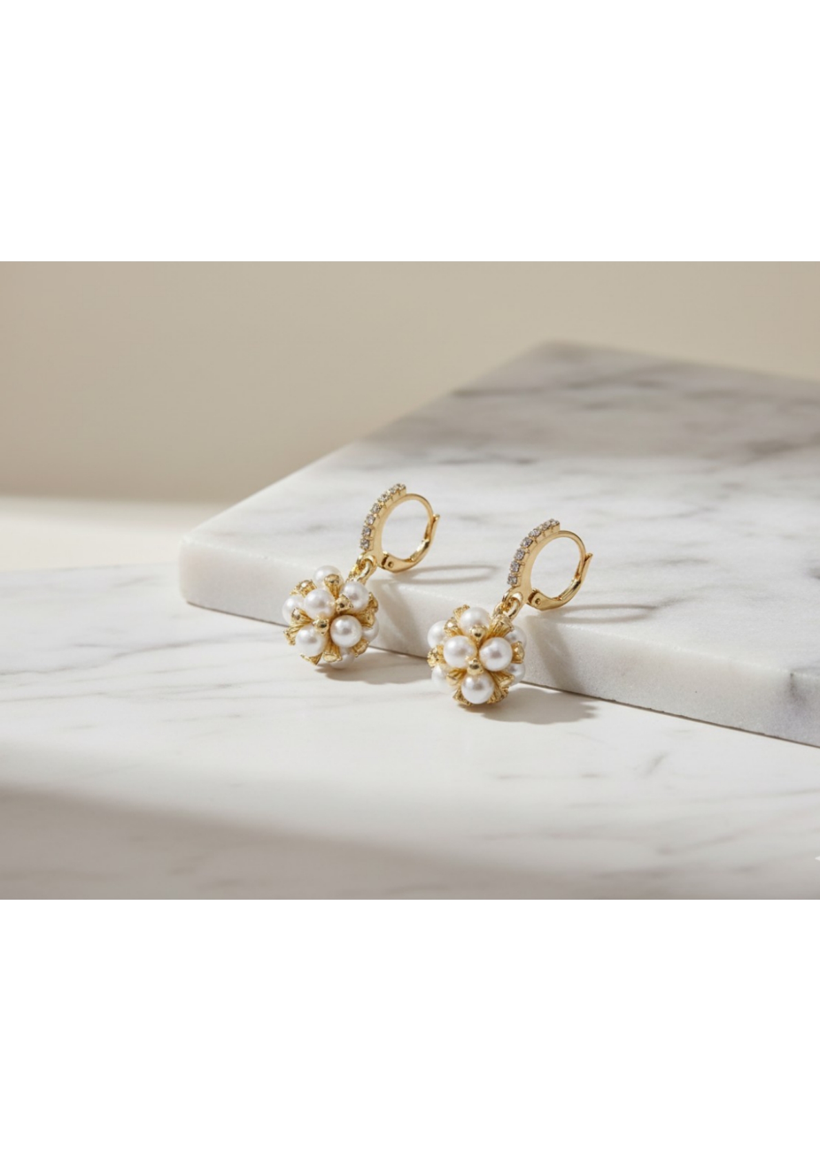 Gold-finished pearl cluster earrings - Image 3
